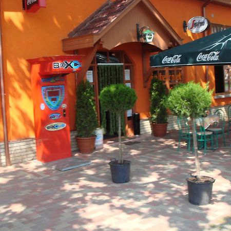 Platan Panzio Bed & Breakfast Nagyszenas Eksteriør bilde